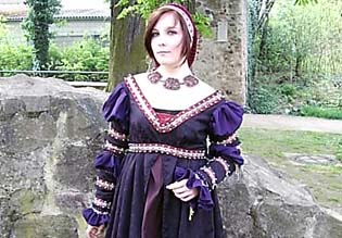 Italienische Frührenaissance Kleid Stil 15. Jh.